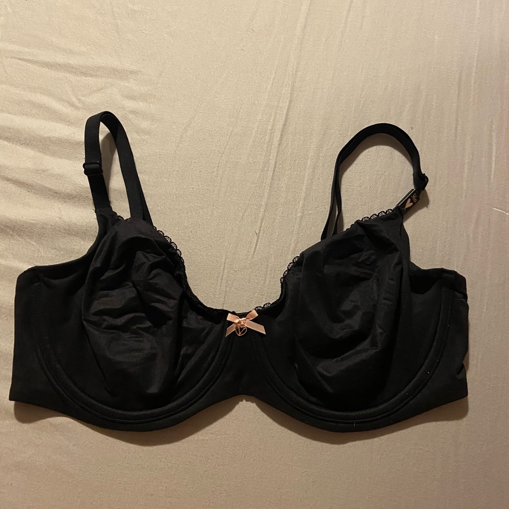 Body by Victoria’s Secret Bra